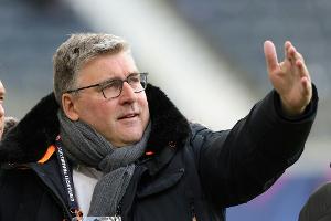 Frankfurt: Austausch zwischen Hellmann und Holzer