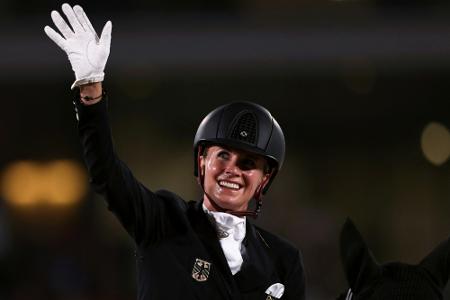 Von Bredow-Werndl gewinnt zum zweiten Mal Dressur-Weltcup Von Bredow-Werndl gewinnt zum zweiten Mal Dressur-Weltcup