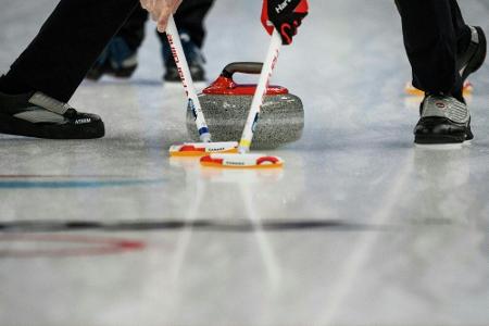 Curling-WM: Deutschland gewinnt letztes Spiel Curling-WM: Deutschland gewinnt letztes Spiel
