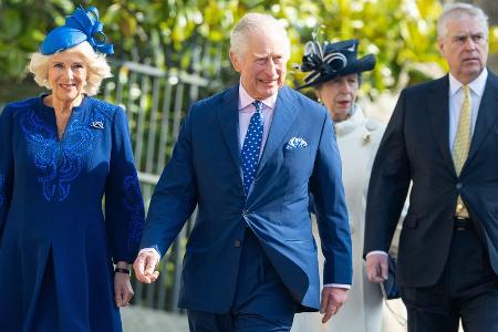 Auch Prinz Andrew ist dabei: Royals feiern großes Familientreffen Auch Prinz Andrew ist dabei: Royals feiern großes Familientreffen