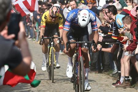 Van der Poel gewinnt Paris-Roubaix - Degenkolb stürzt Van der Poel gewinnt Paris-Roubaix - Degenkolb stürzt