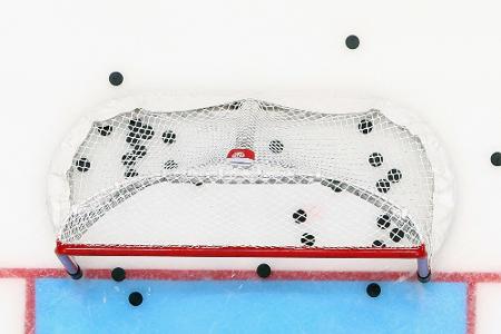 Eishockey-WM: DEB-Frauen nehmen Kurs aufs Viertelfinale Eishockey-WM: DEB-Frauen nehmen Kurs aufs Viertelfinale