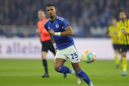 Schalke kann für Kellerduell mit Jenz planen Schalke kann für Kellerduell mit Jenz planen