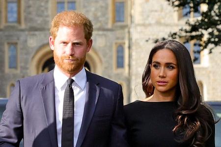 Warum Meghan nicht zur Krönung kommt und Harry wohl schnell abhaut Warum Meghan nicht zur Krönung kommt und Harry wohl schnell abhaut