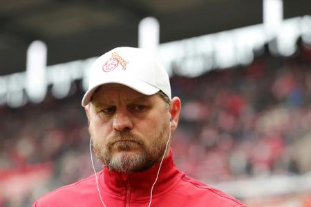 Baumgart nennt drei Kandidaten als Ersatz für Skhiri Baumgart nennt drei Kandidaten als Ersatz für Skhiri