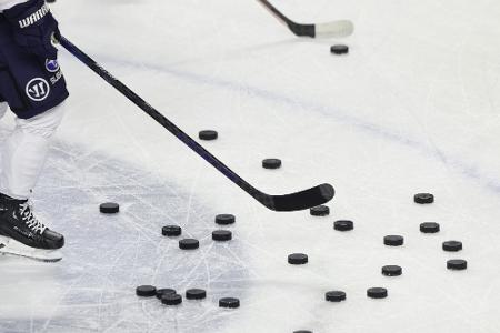DEB-Team verliert bei Kreis-Debüt als Bundestrainer DEB-Team verliert bei Kreis-Debüt als Bundestrainer