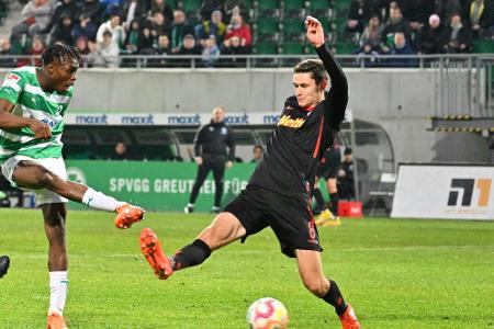 2. Liga: Regensburg verliert in Fürth 2. Liga: Regensburg verliert in Fürth