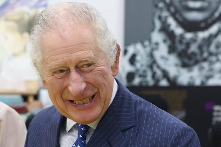 Krönung: Tausende Soldaten marschieren für König Charles III.