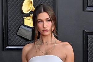 2023 ist für Hailey Bieber ein besonders schwieriges Jahr
