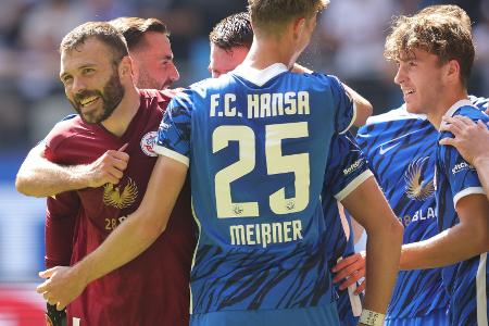 Rostock feiert erlösenden Sieg im Abstiegskampf Rostock feiert erlösenden Sieg im Abstiegskampf