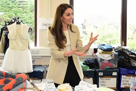 Herzensangelegenheit: Kate absolviert Solo-Termin im Smart-Casual-Look Herzensangelegenheit: Kate absolviert Solo-Termin im Smart-Casual-Look