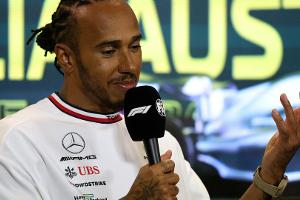 Völlig losgelöst: Hamilton zieht es ins Weltall