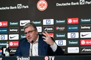 Nach Wutrede: Eintracht-Vorstand Hellmann kritisiert Glasner