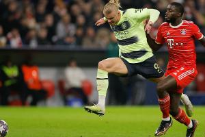 FC Bayern: Upamecano zurück im Mannschaftstraining