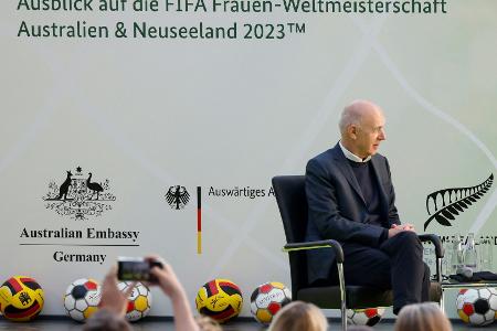 Neuendorf drängt auf Einigung im Rechtepoker zur Frauen-WM Neuendorf drängt auf Einigung im Rechtepoker zur Frauen-WM