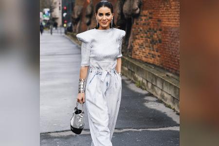 Mit diesem Schnitt kommt die Baggy-Jeans auch elegant daher Mit diesem Schnitt kommt die Baggy-Jeans auch elegant daher