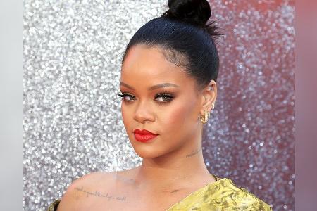 Rihanna oben ohne: Schwangerschafts-Shooting Rihanna oben ohne: Schwangerschafts-Shooting