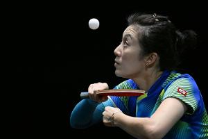 Tischtennis-WM: Ying Han meistert Auftakthürde