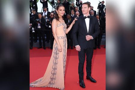 Roter Teppich in Cannes: Alicia Vikander stiehlt allen die Show Roter Teppich in Cannes: Alicia Vikander stiehlt allen die Show
