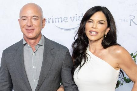 Amazon-Gründer Jeff Bezos und Lauren Sánchez sind verlobt Amazon-Gründer Jeff Bezos und Lauren Sánchez sind verlobt