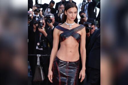 Irina Shayk beim Filmfestival: Sind ihre Outfits zu sexy für Cannes? Irina Shayk beim Filmfestival: Sind ihre Outfits zu sexy für Cannes?