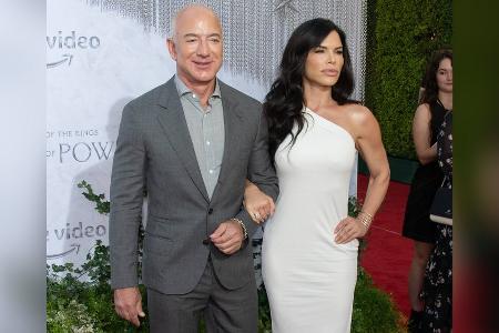 Jeff Bezos verlobt: Das ist seine zukünftige Ehefrau Lauren Sánchez Jeff Bezos verlobt: Das ist seine zukünftige Ehefrau Lauren Sánchez