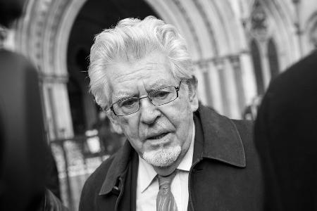 TV-Star und Sexualstraftäter Rolf Harris ist tot TV-Star und Sexualstraftäter Rolf Harris ist tot