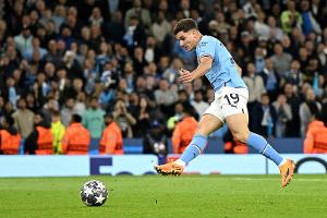 FC Bayern angeblich an City-Stürmer Alvarez und Rabiot dran