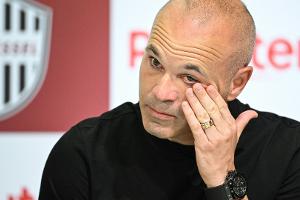 Iniesta verlässt Kobe - will Karriere aber fortsetzen
