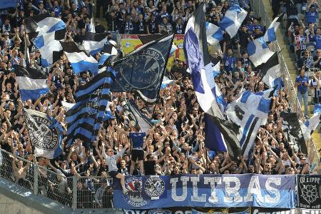 Arminia-Mannschaft zahlt Fans Relegationstickets
