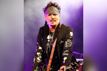 Johnny Depp verletzt: Hollywood-Vampires-Tour muss verschoben werden Johnny Depp verletzt: Hollywood-Vampires-Tour muss verschoben werden