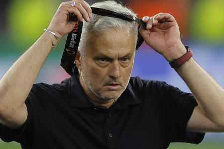 Mourinho lässt Zukunft in Rom offen: Mourinho lässt Zukunft in Rom offen: