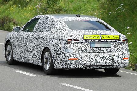 Erlkönig Skoda Superb Stufenheck Limousine