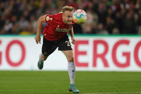 Hannover 96 verlängert Vertrag mit Verteidiger Dehm Hannover 96 verlängert Vertrag mit Verteidiger Dehm