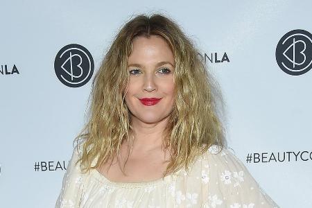 Wünscht sie ihrer Mutter den Tod? Drew Barrymore stellt Aussagen klar Wünscht sie ihrer Mutter den Tod? Drew Barrymore stellt Aussagen klar