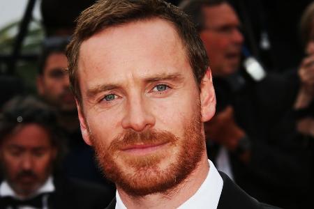 Michael Fassbender: Crash beim 24-Stunden-Rennen von Le Mans Michael Fassbender: Crash beim 24-Stunden-Rennen von Le Mans