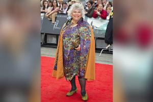 Miriam Margolyes mit 82 Jahren nackt in der "Vogue"