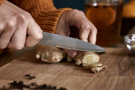Superfood Ingwer: Vier heilende Rezepte mit der Wunderknolle Superfood Ingwer: Vier heilende Rezepte mit der Wunderknolle