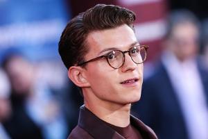 Tom Holland hängt mit seinen "Spider-Boys" im Gruppenchat ab