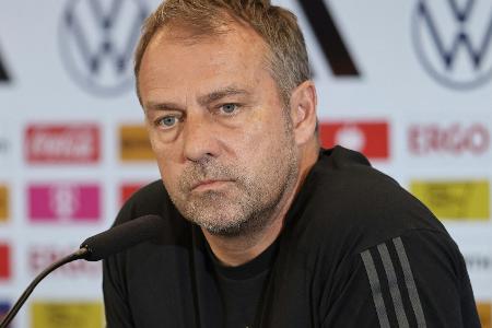 Von Kritik keine Spur: Flick sucht die Nähe der Fans Von Kritik keine Spur: Flick sucht die Nähe der Fans