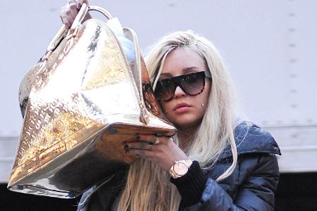 Gefahr für sich und andere? Amanda Bynes wieder in der Psychiatrie Gefahr für sich und andere? Amanda Bynes wieder in der Psychiatrie