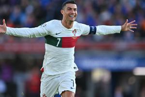 Großer Auftritt beim Jubiläum: Ronaldo trifft spät zum Sieg