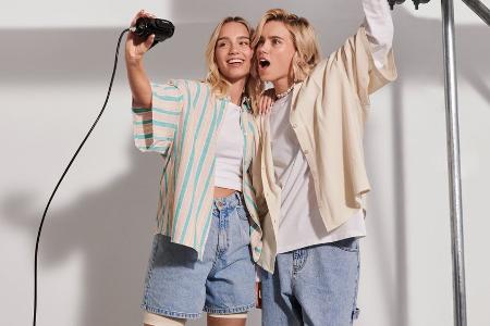 Lisa und Lena Mantler: Die Zeiten im Partnerlook sind vorbei Lisa und Lena Mantler: Die Zeiten im Partnerlook sind vorbei