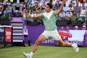 Alcaraz erreicht Finale in Queen's