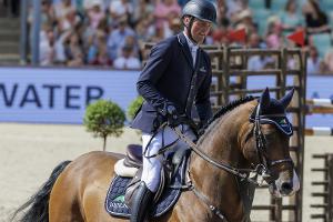Auftaktspringen in Aachen: Vizemeister Tebbel wird Zweiter