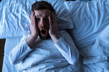 Albträume verstehen: Warum träumen wir manchmal schlecht? Albträume verstehen: Warum träumen wir manchmal schlecht?