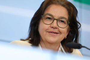 Ullrich glaubt an Titelchance der DFB-Frauen