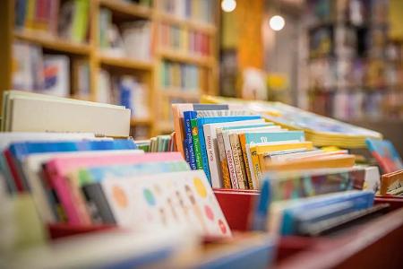 In Zeiten ohne Google und Co. waren Bücher das Nr. 1 Informationsmedium.