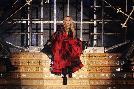 Nach heftiger Infektion: Madonna ruht sich auf ärztliche Anweisung aus Nach heftiger Infektion: Madonna ruht sich auf ärztliche Anweisung aus