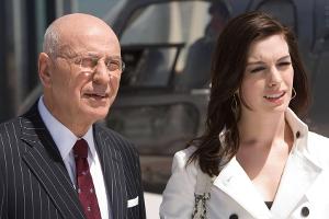 Alan Arkin war für Anne Hathaway "ein Juwel von einer Person"